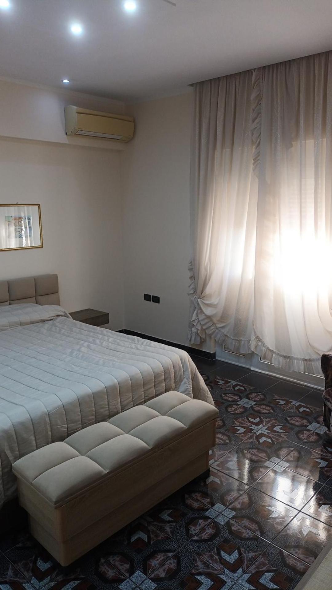 Royal Aparthotel Vlore Ngoại thất bức ảnh